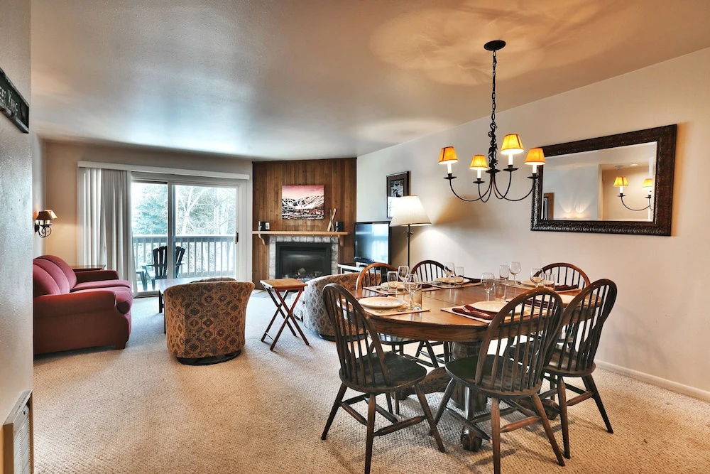 Snow Flower 115 2 Bedroom Condo by RedAwning