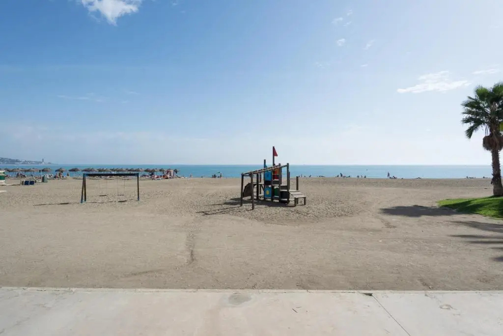 LU&CIA City Beach Malagueta 6