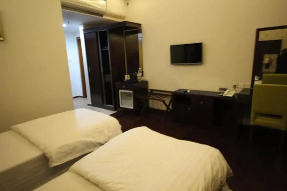 Bhanis Hotel