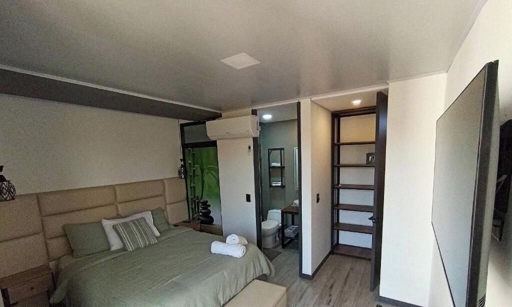 Epic Suite 313 Family Airport 3Room10Pax