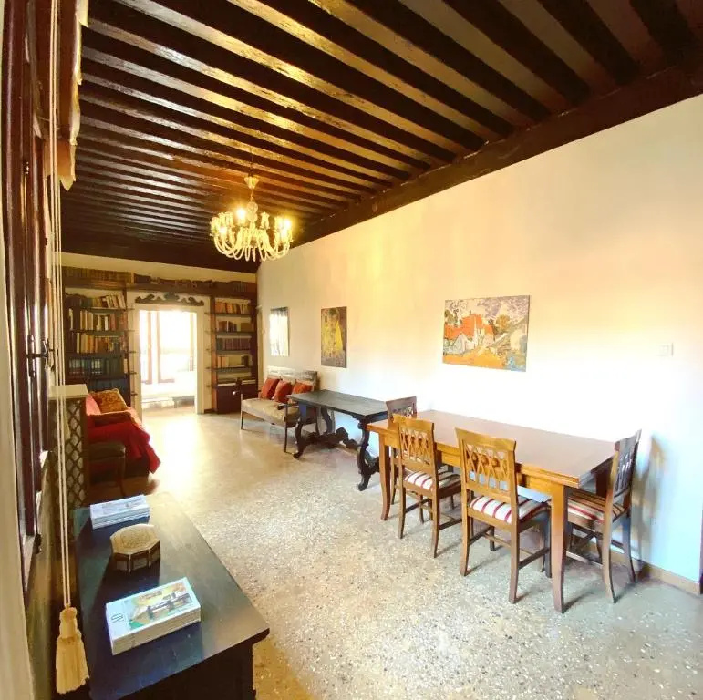 CA’ SAMUELE Authentic Venetian Apartment