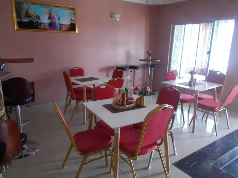 Shema Guest Lodge