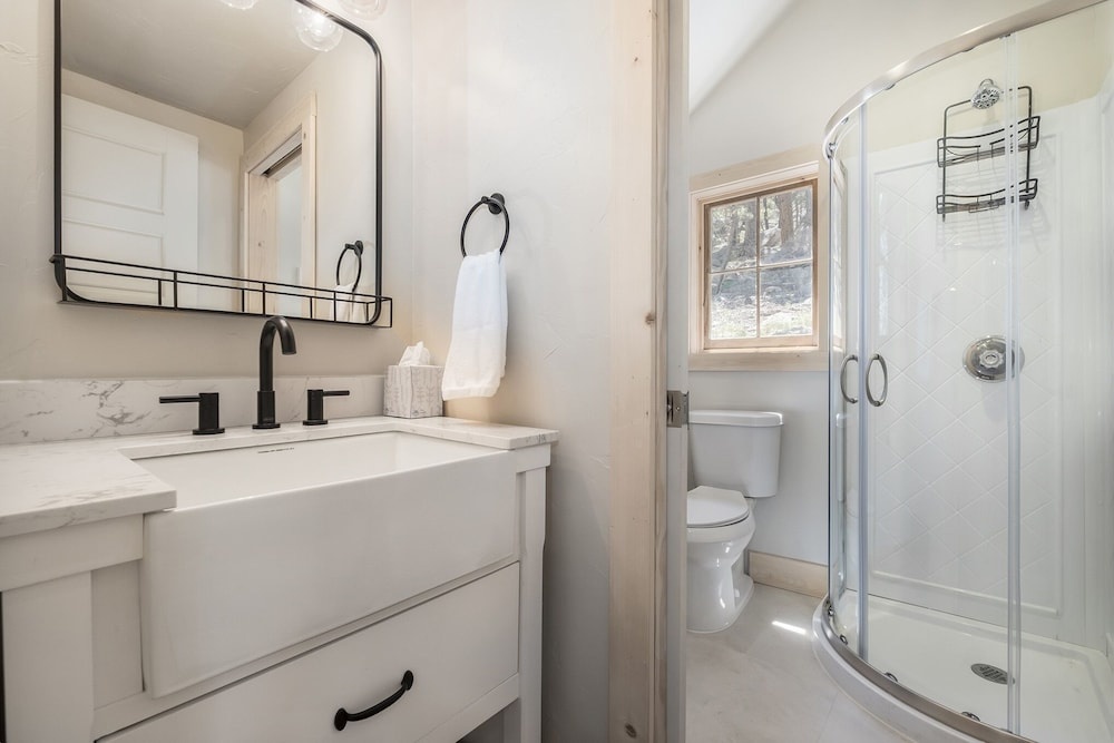 Niwot Cabin - Stay In Rocky Mountain National Park - Estes Park - New Listing - 22-zone3298 2 Bedroom Cabin by RedAwning