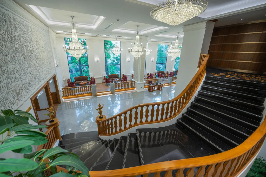 Empress Premier Hotel
