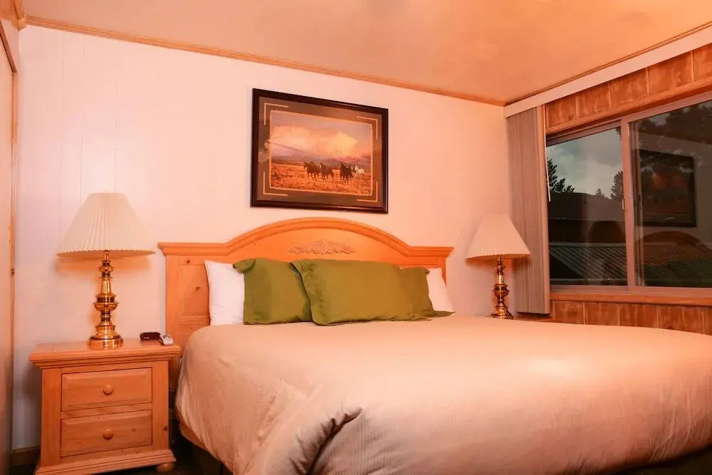June Lake Motel