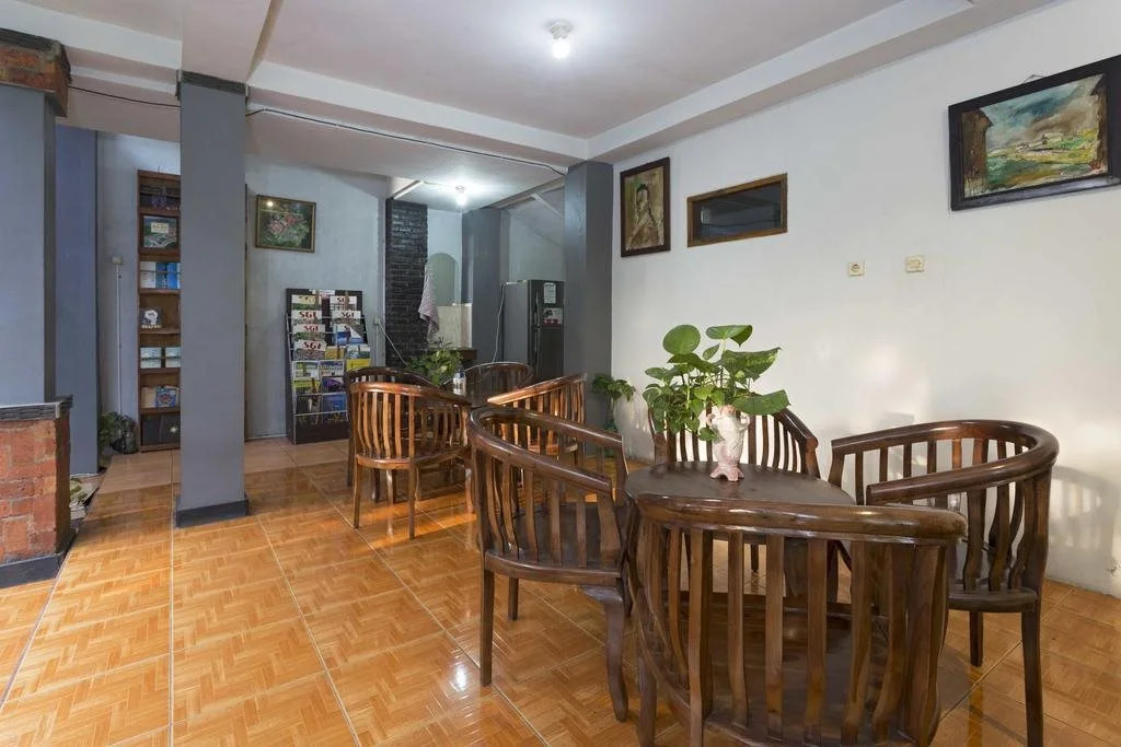 RedDoorz @ Tanah Baru Depok