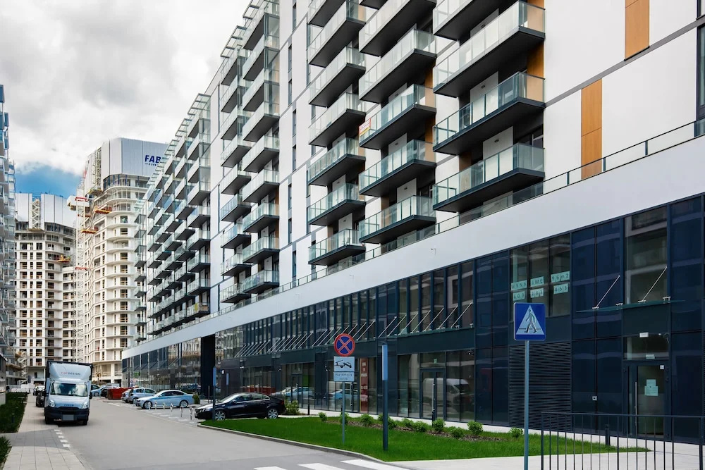 Apartments with Parking Warsaw Business Center by Noclegi Renters
