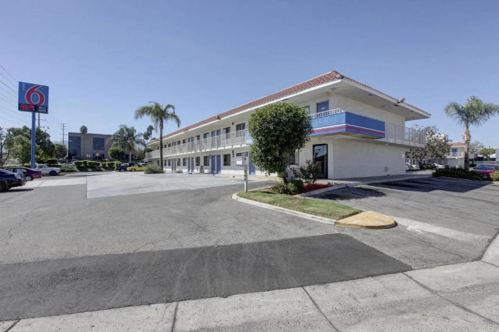 Motel 6-Corona, CA