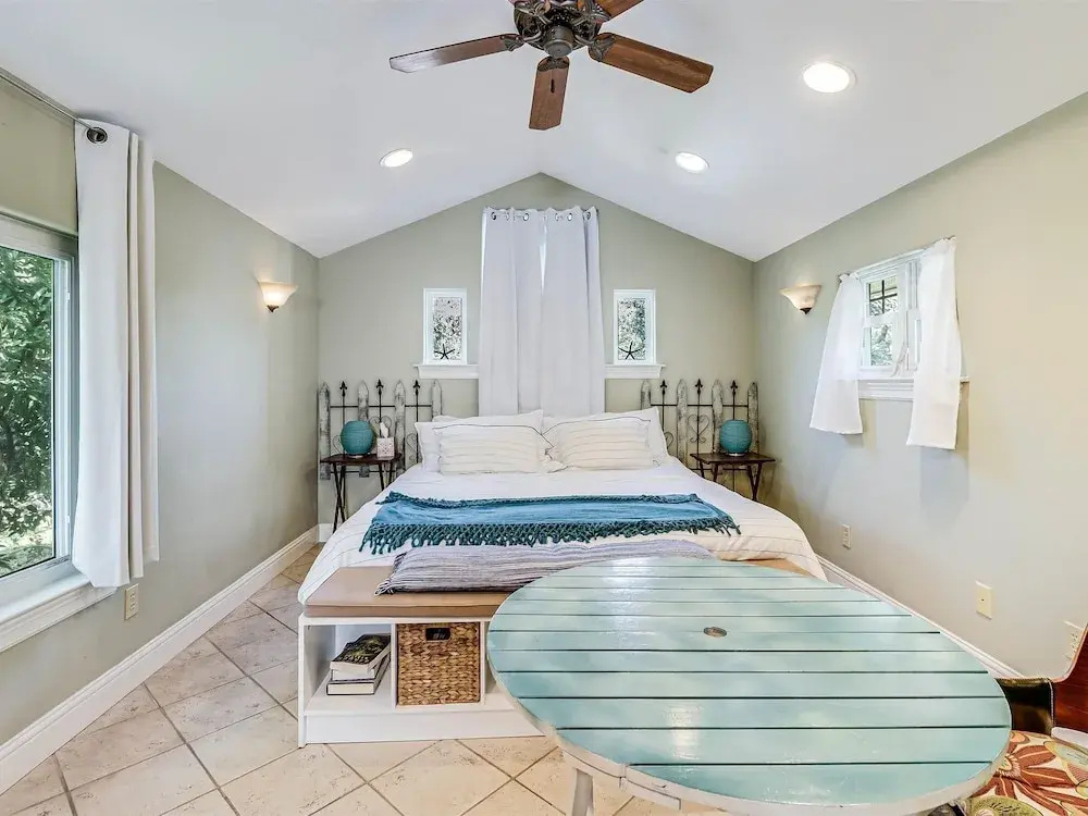 Rockport Treehouse 1 Bedroom Home