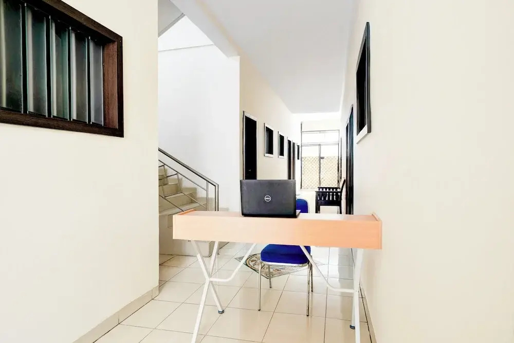 OYO 94421 Soetomo Guest House