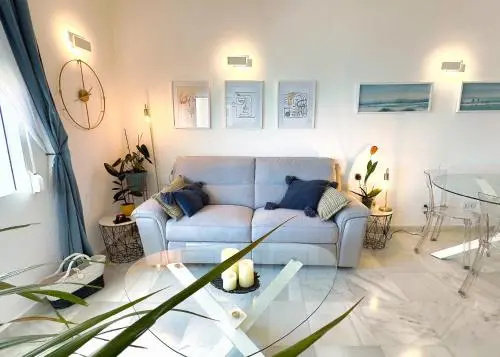 Lovely 1 Bed Apartment with Wi-Fi + Sea Views in Skol Marbella