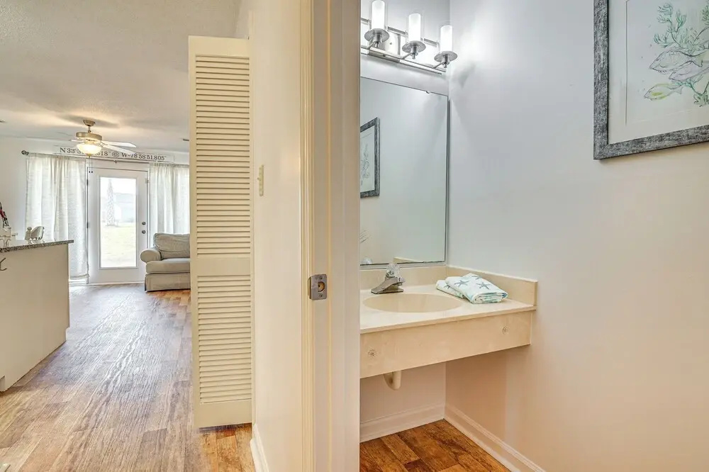 3 Mi to Fishing Pier: Comfy Myrtle Beach Condo