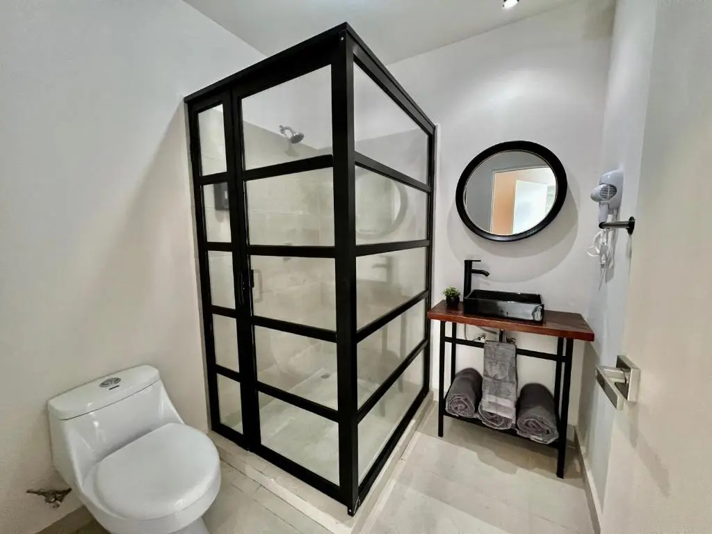 Industrial stylish 3-br. apartment & city views in front of Parque Fundidora & Arena Mty