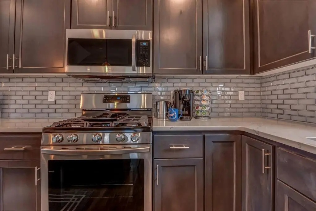 NEW Tri-Level Home with Ocean View and 3 En-Suite Bedrooms!