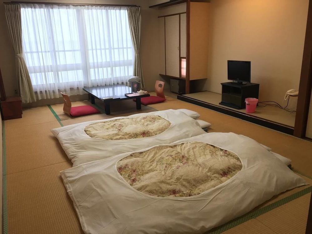 Hoshi Hotel