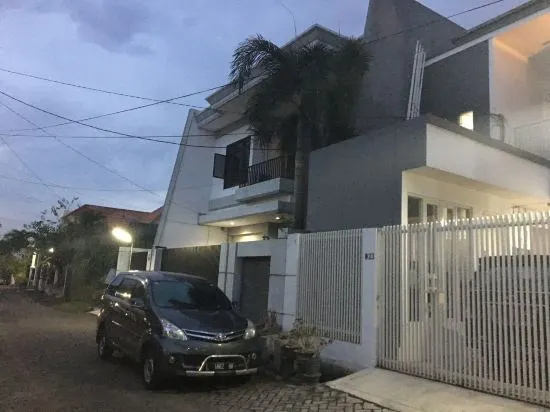 Crystal Guesthouse