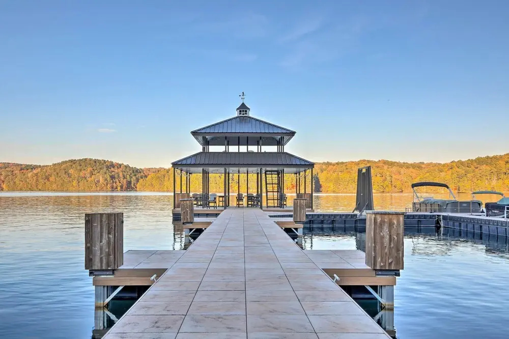 Lake Access Waleska House with Floating Dock