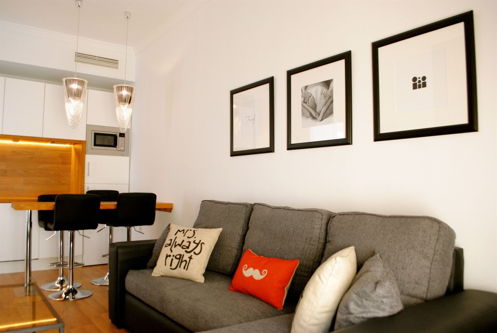 Minimal Rooms by ELE Apartments