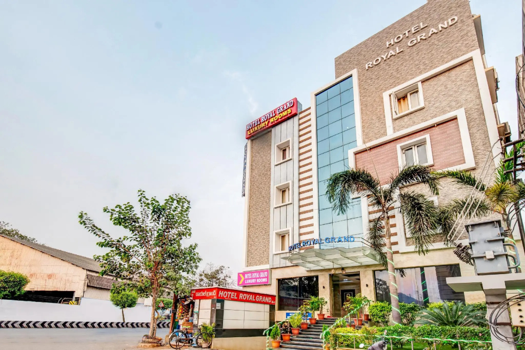 OYO 78835 Hotel Royal Grand