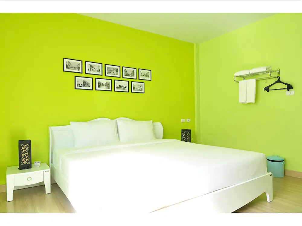 Sleep Room Guesthouse Phuket