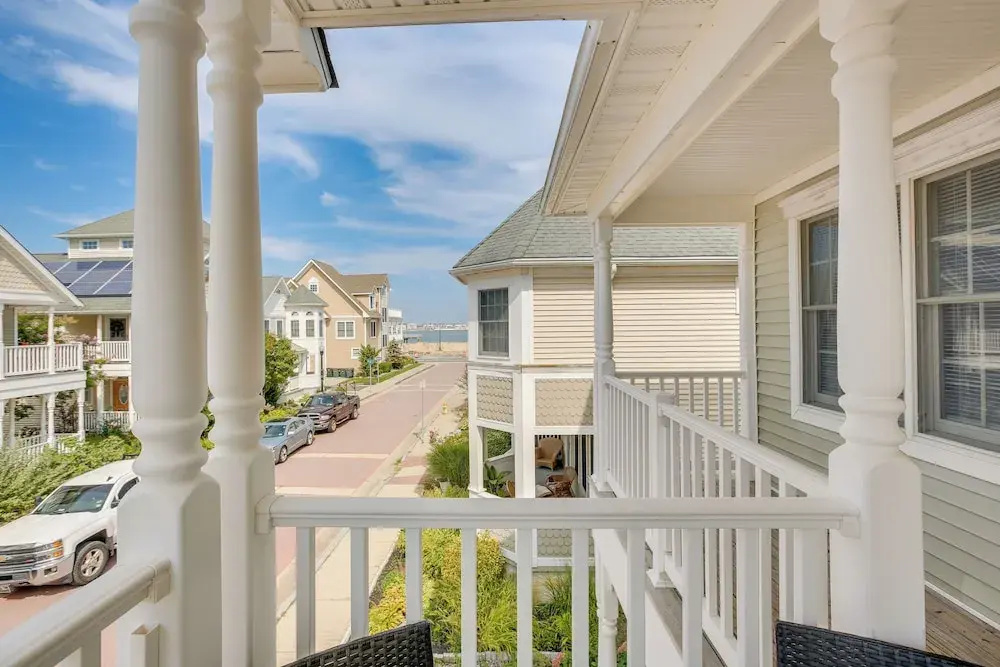 Sunny Atlantic City Home: Walk to Beach!