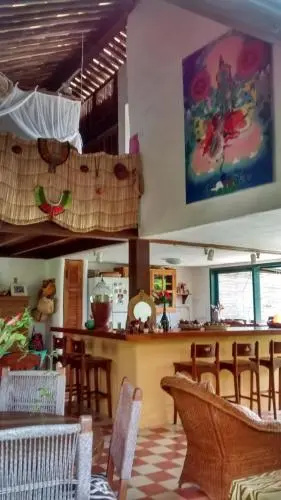 Em condomínio fechado com segurança: Vila do Outeiro