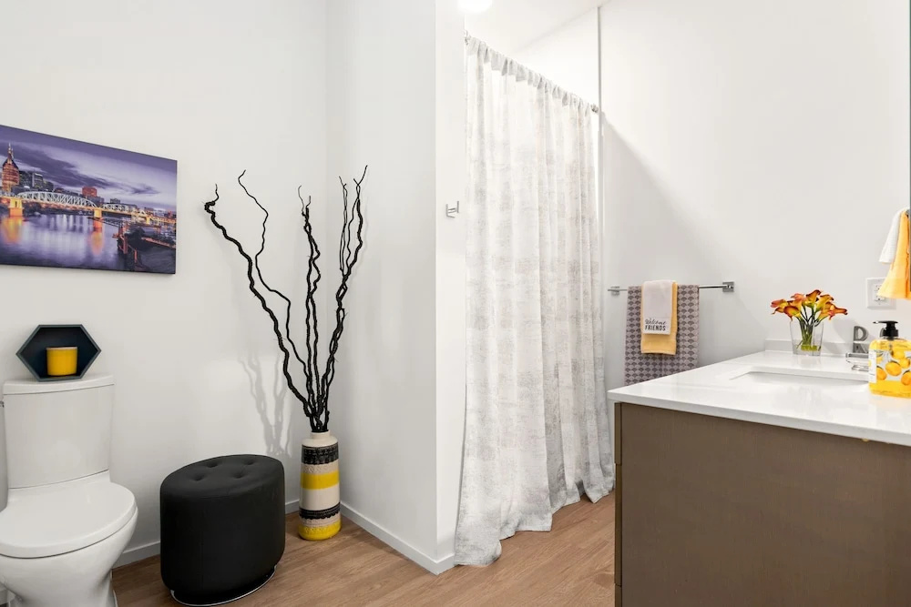 Illume Pool-view Corner Unit Nash 319 1 Bedroom Condo