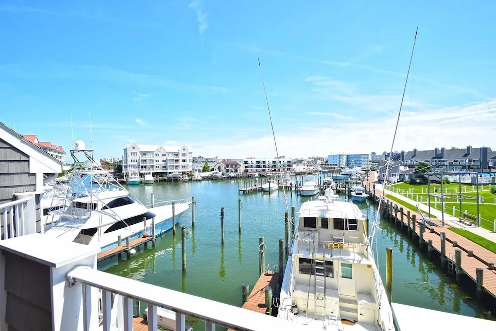 Harbour Island 21C 2 Bedrooms 3.5 Bathrooms Condo