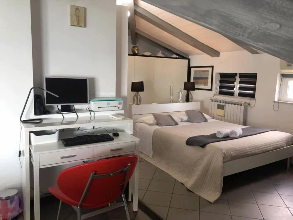 MoMart Guest House