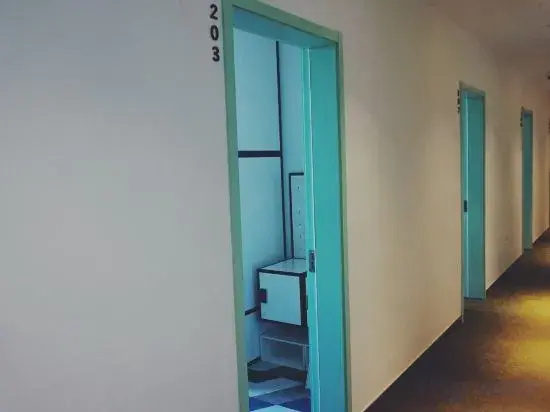 nullset youth hostel