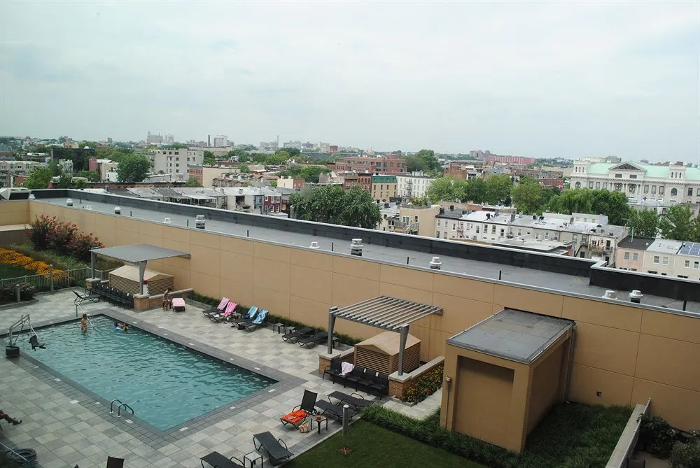 Luxy Suites Grand