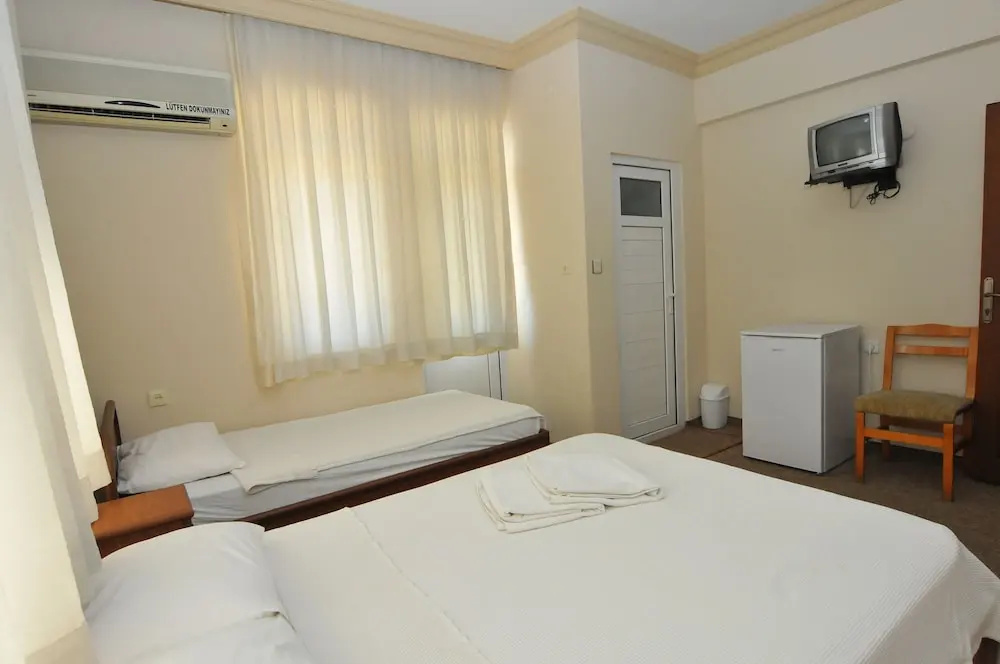 Marine Point Hotel