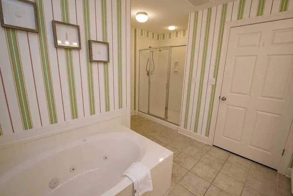 Phoenix West 1704 3 Bedrooms 3 Bathrooms Condo