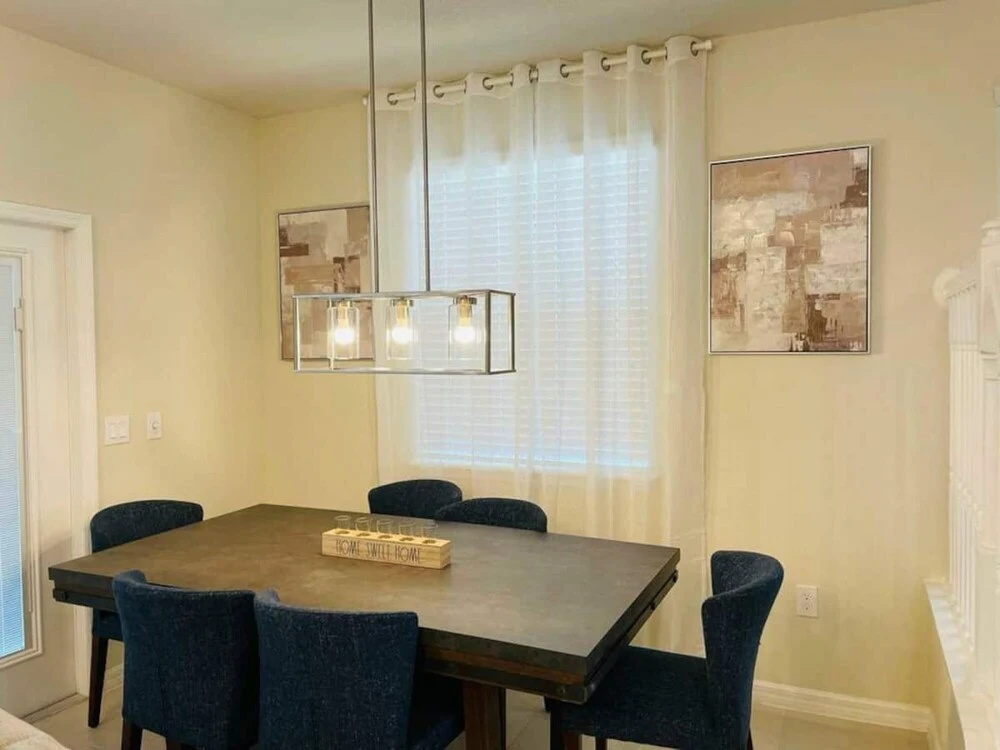 706 BRAND NEW near Disney