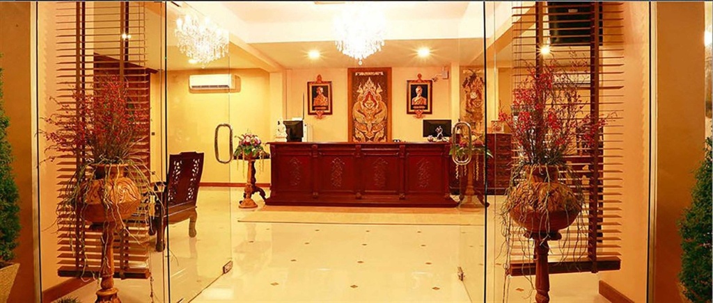 At Chiang Mai Hotel