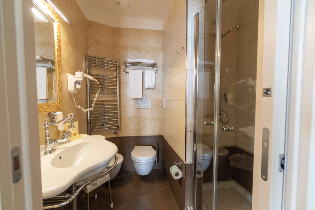 Best Western Plus Hotel Perla Del Porto