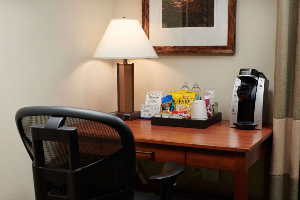 Hampton Inn and Suites Salem
