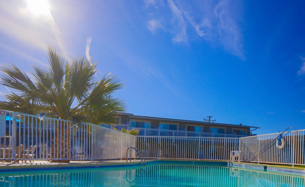San Simeon Lodge