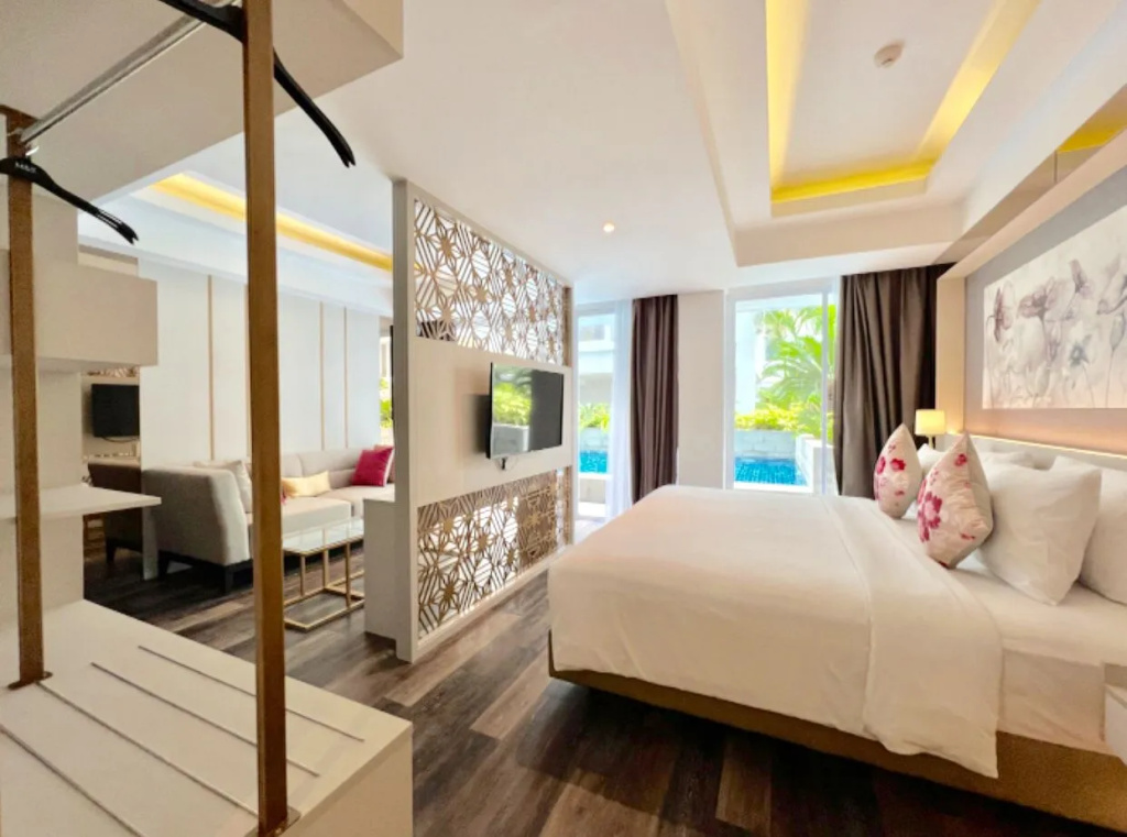 Arshika Bali Sunset Road