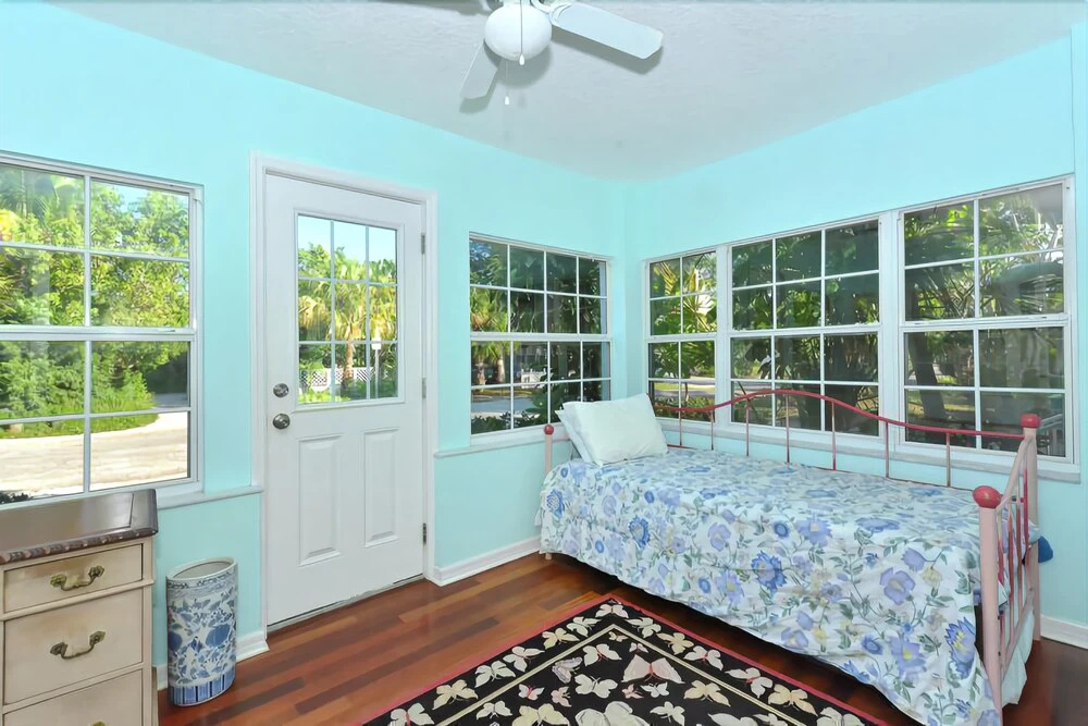 Mermaids Watch 4 Bedrooms 3 Bathrooms Home