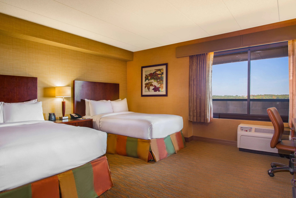 DoubleTree by Hilton Boston North Shore