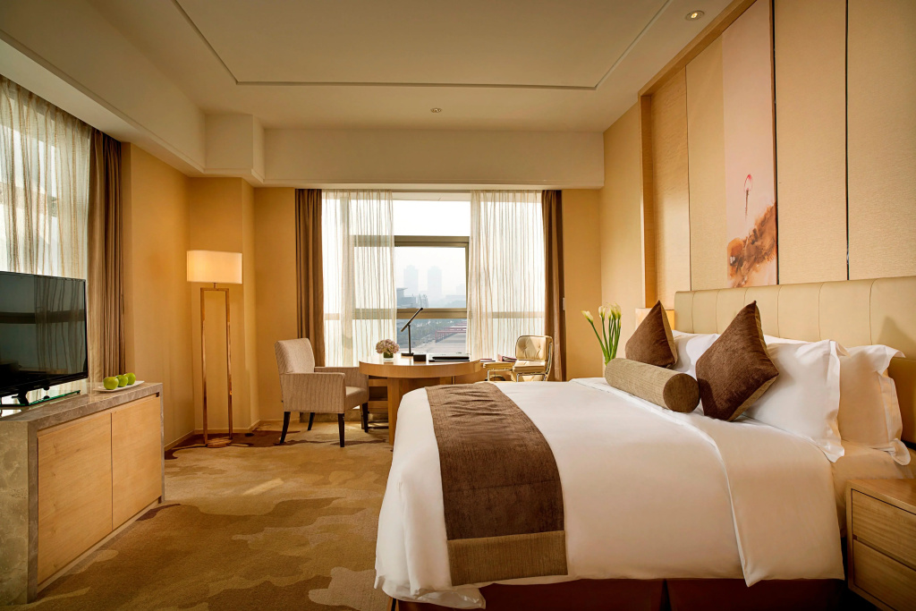 Expo Center Hotel - Free Shuttle Bus & Late Check-out