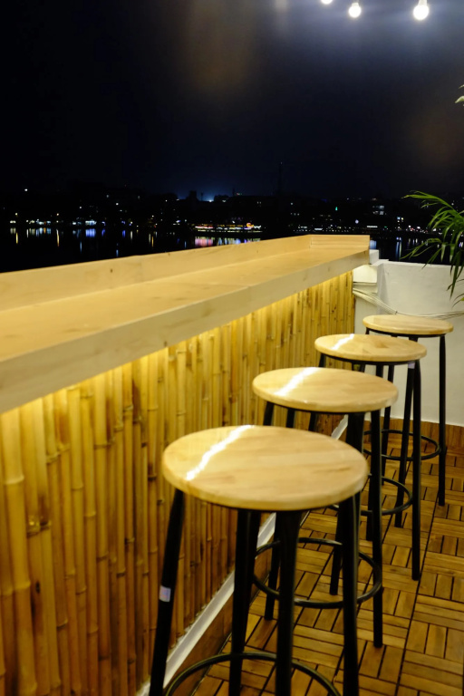 The Autumn Homestay