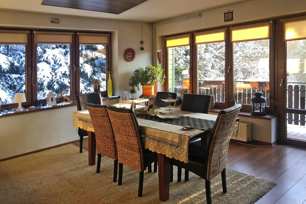 Holiday house with a wonderful panoramic view of the valley, Stroza