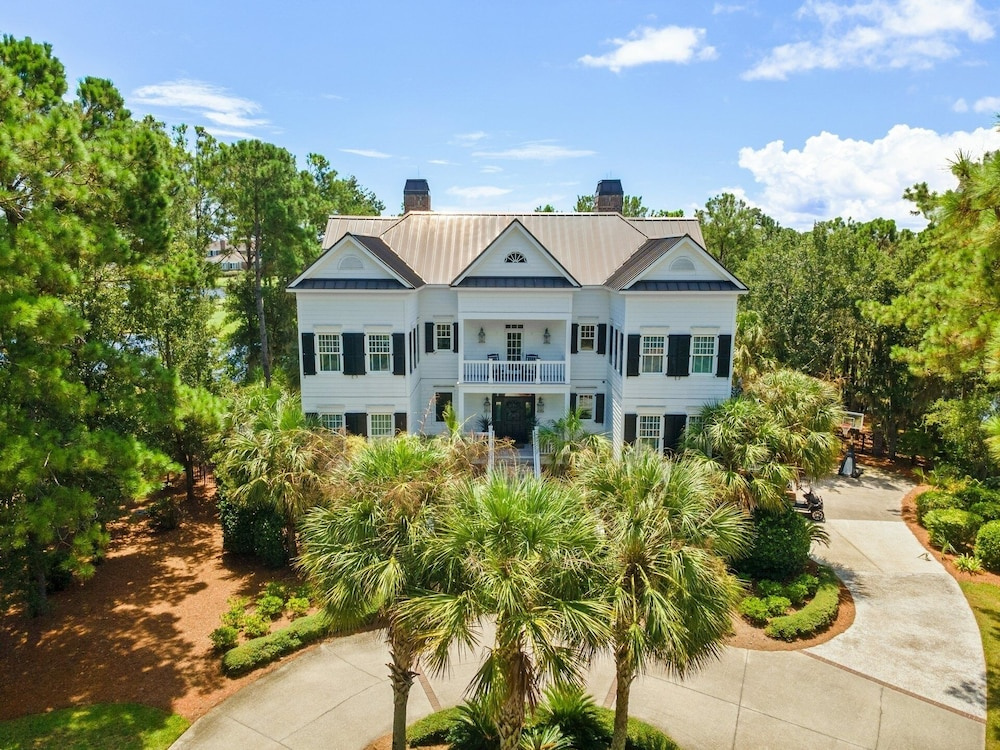 718 Collins Meadow Drive 6 Bedroom Home