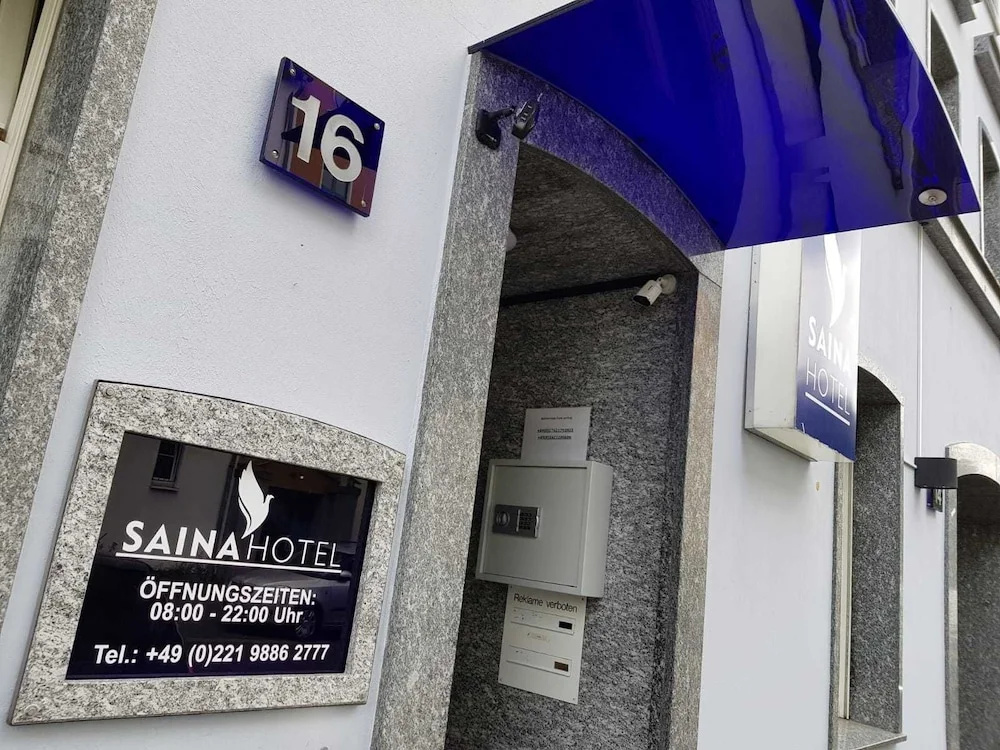 Saina Hotel