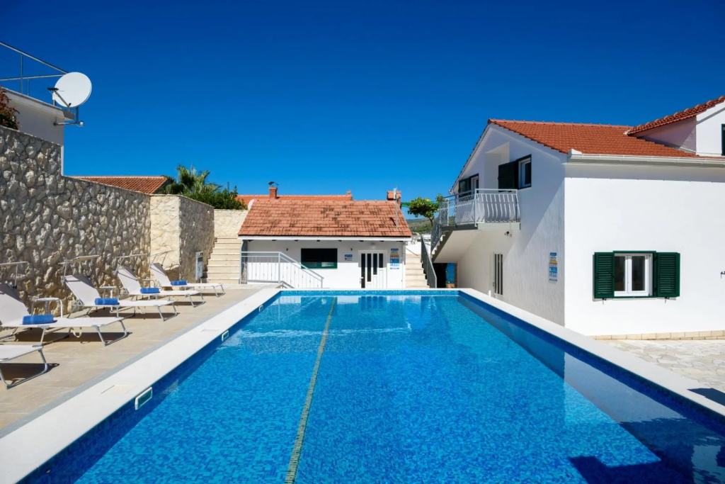 Bisernica - With Pool - A2