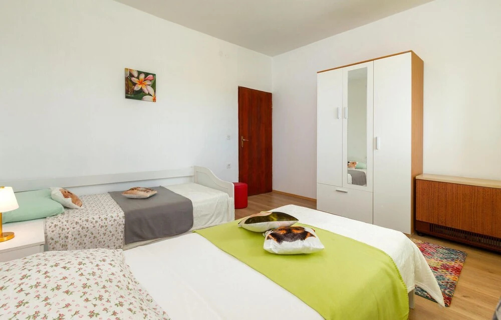Gorgeous Home In Vodnjan With Wifi