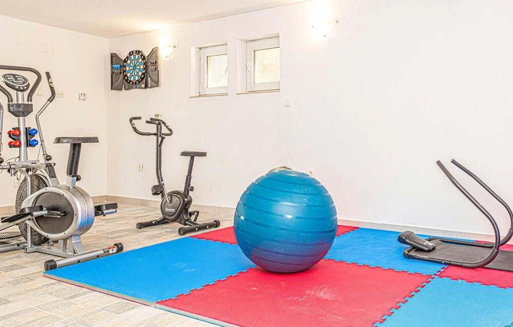 Amazing Home in Grebastica With Wifi and 4 Bedrooms