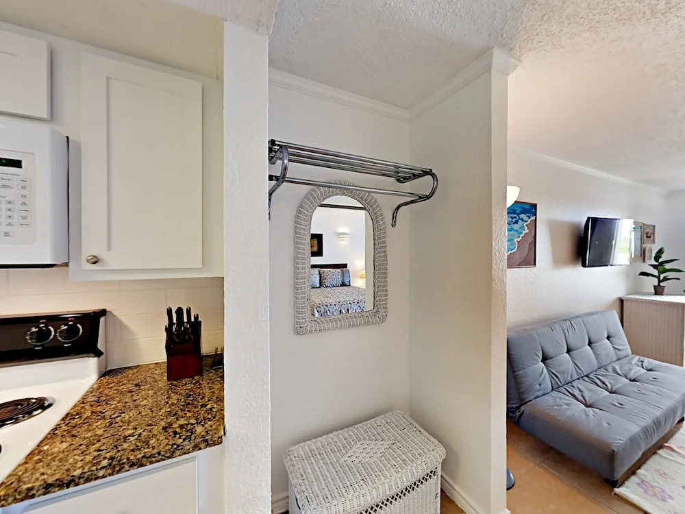 125 Sea Breeze Studio Bedroom 1 Bathroom Condo